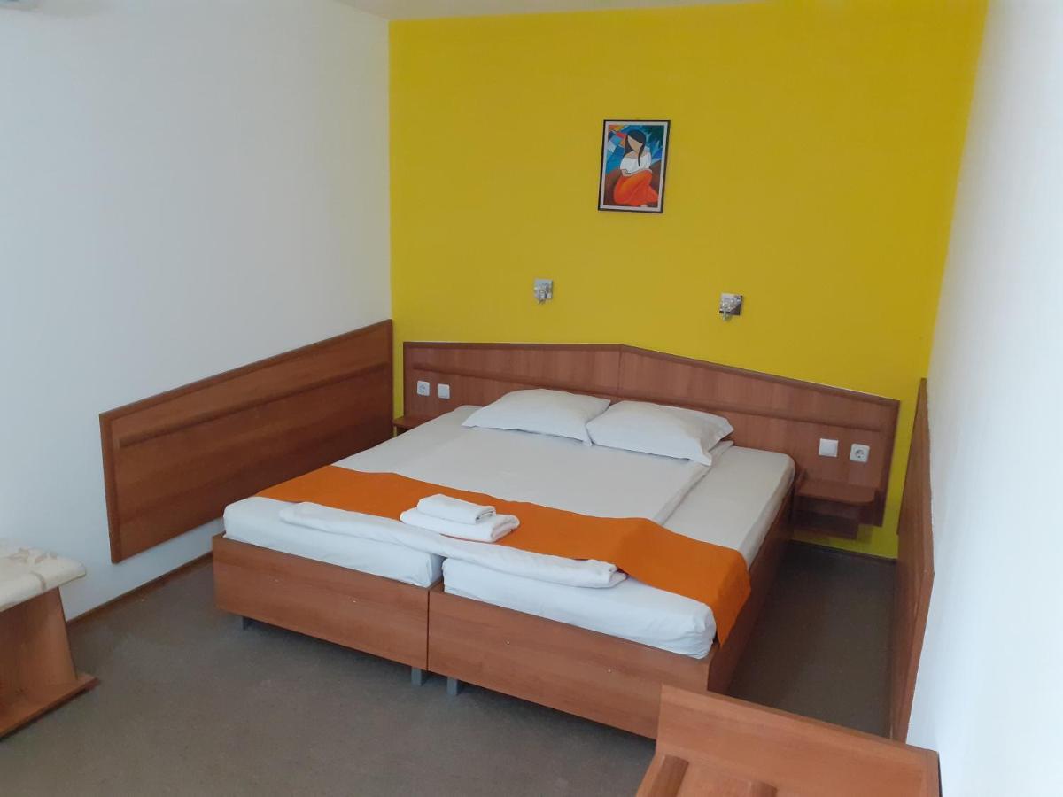 Hotel Les Razgrad المظهر الخارجي الصورة