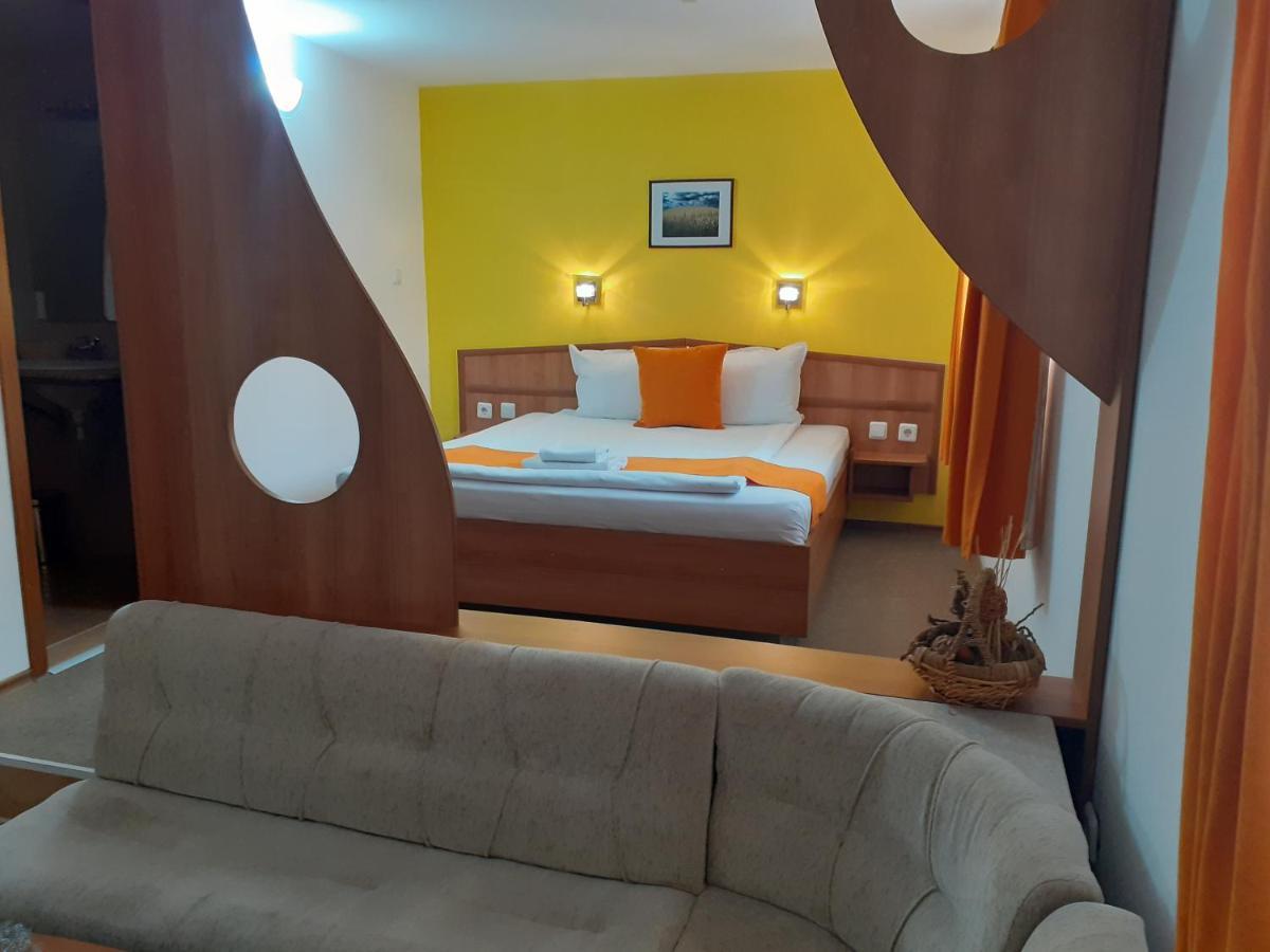 Hotel Les Razgrad المظهر الخارجي الصورة