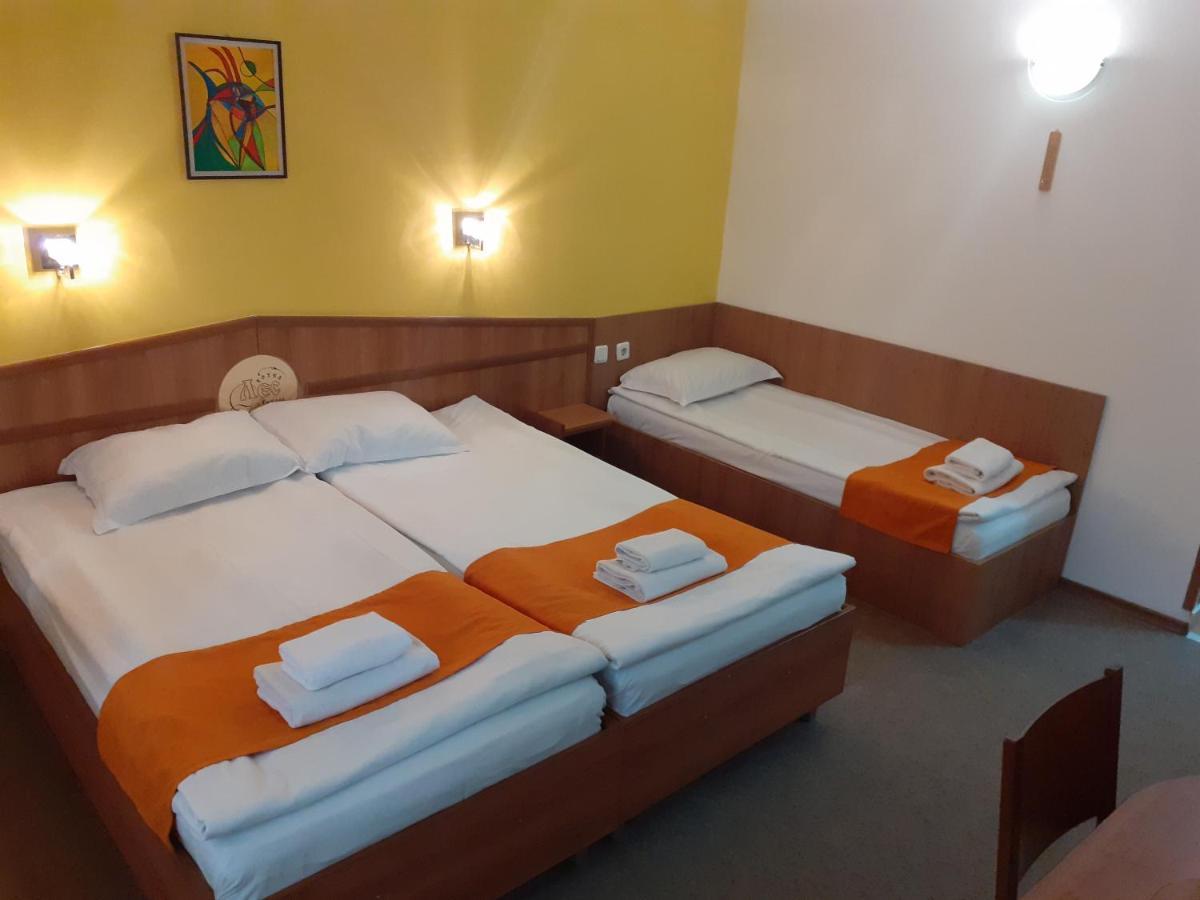 Hotel Les Razgrad المظهر الخارجي الصورة