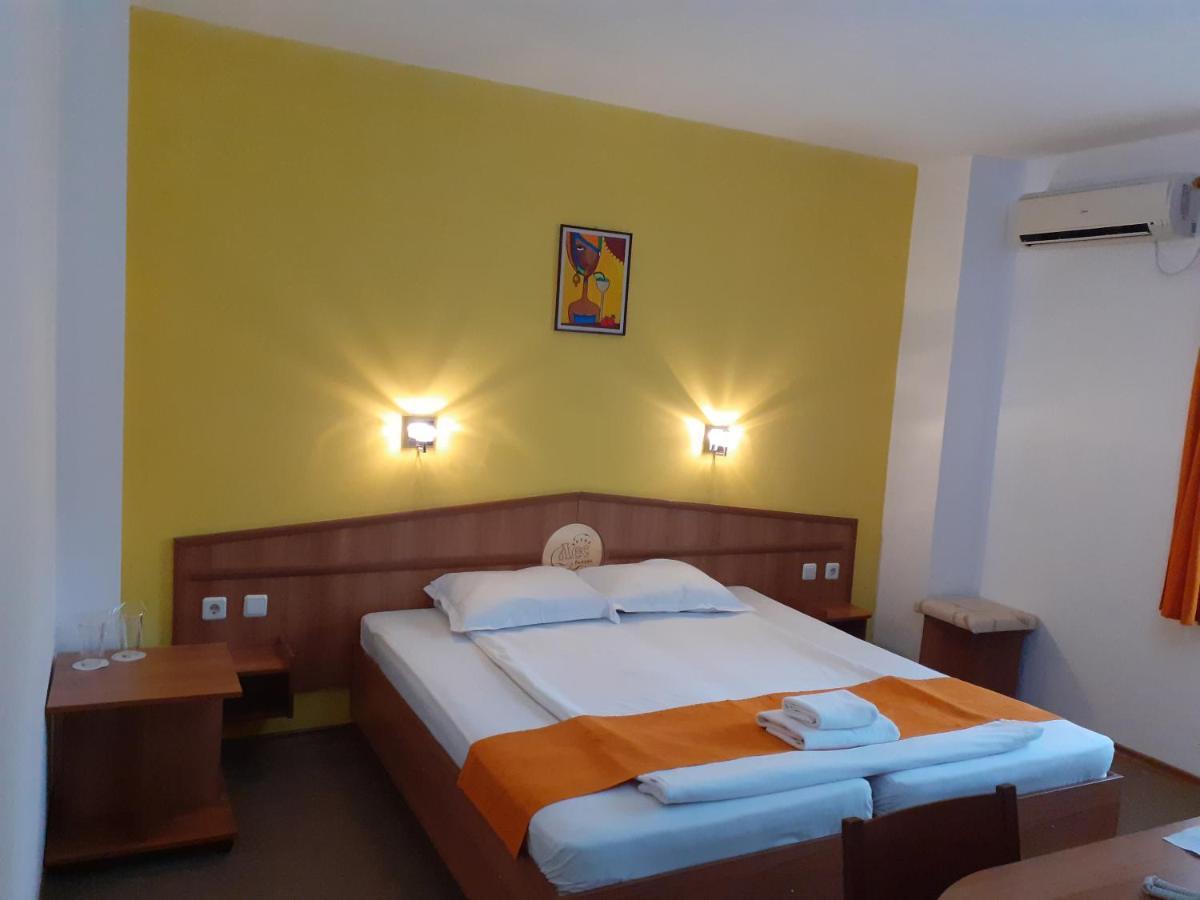 Hotel Les Razgrad المظهر الخارجي الصورة