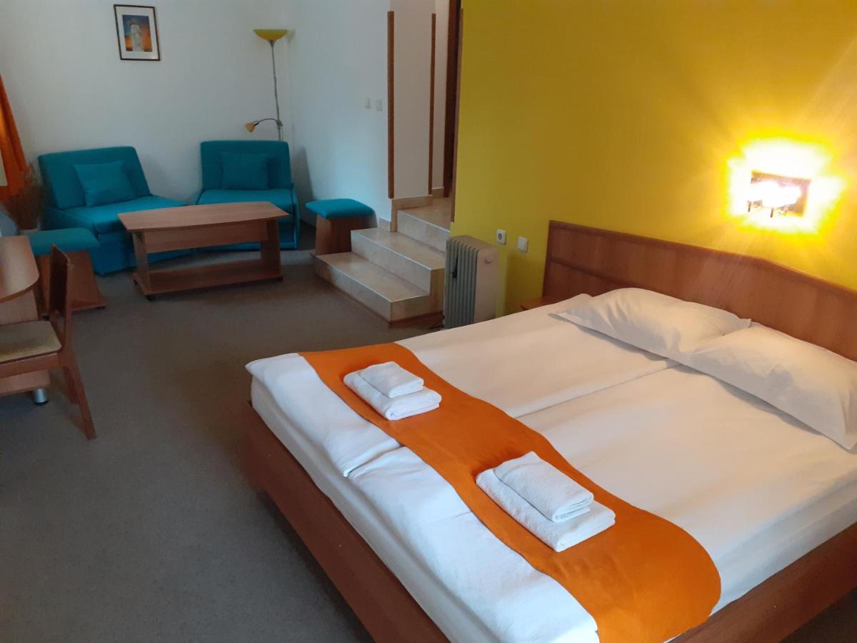 Hotel Les Razgrad المظهر الخارجي الصورة
