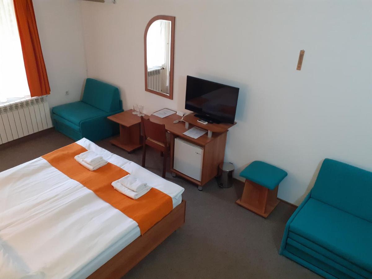 Hotel Les Razgrad المظهر الخارجي الصورة