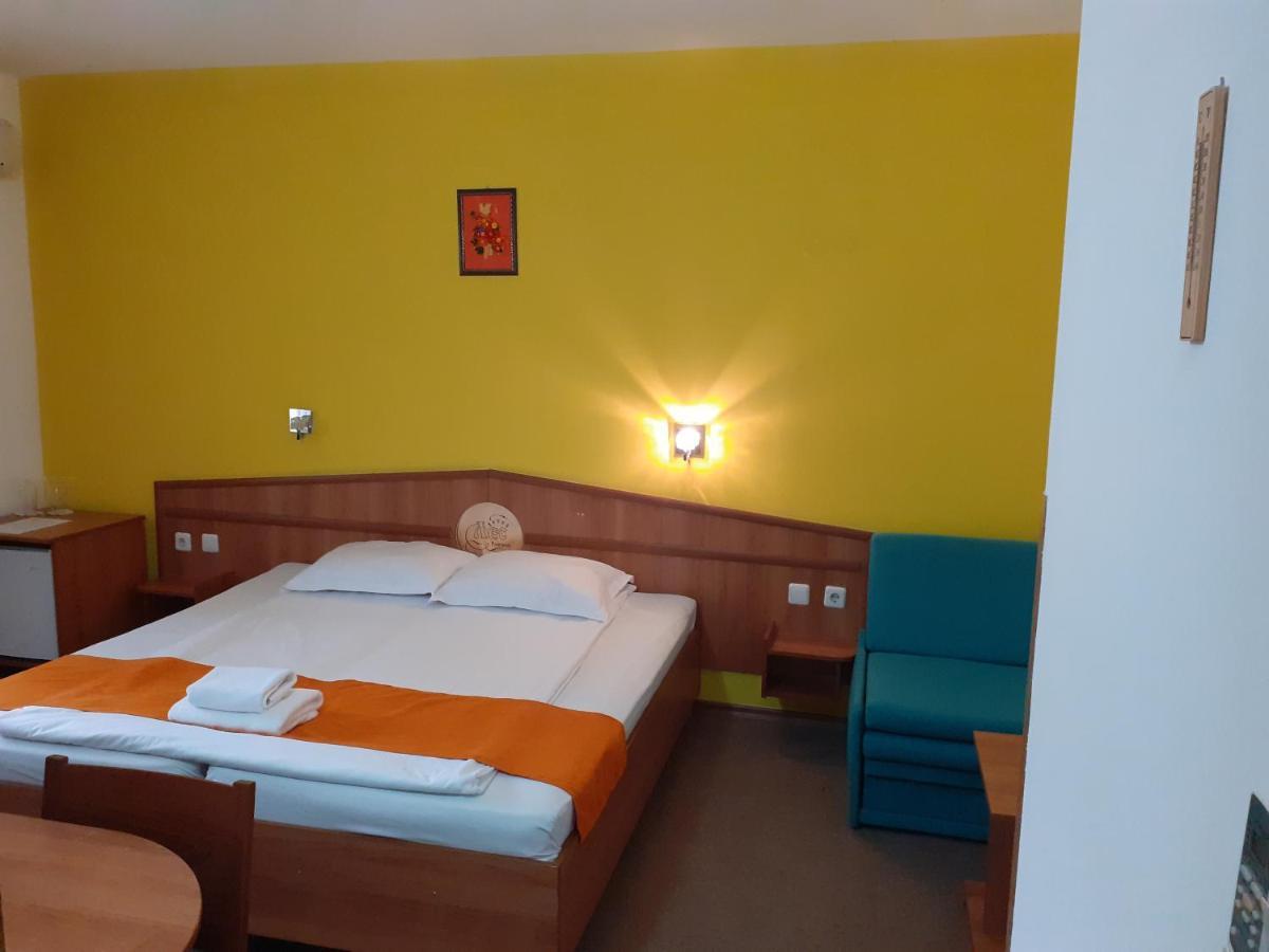 Hotel Les Razgrad المظهر الخارجي الصورة